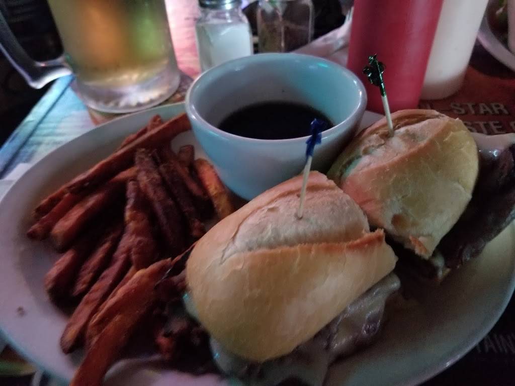 The Huddle Sports Bar and Grill | restaurant | 2400 E Fort Union Blvd, Cottonwood Heights, UT 84121, USA | 8014388300 OR +1 801-438-8300