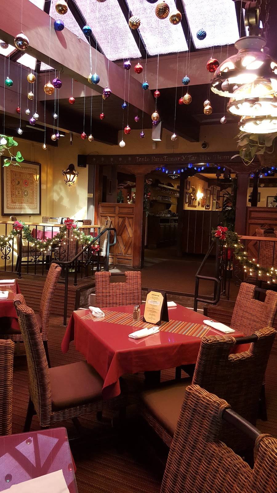 El Cholo | restaurant | 840 E Whittier Blvd, La Habra, CA 90631, USA | 5626914618 OR +1 562-691-4618