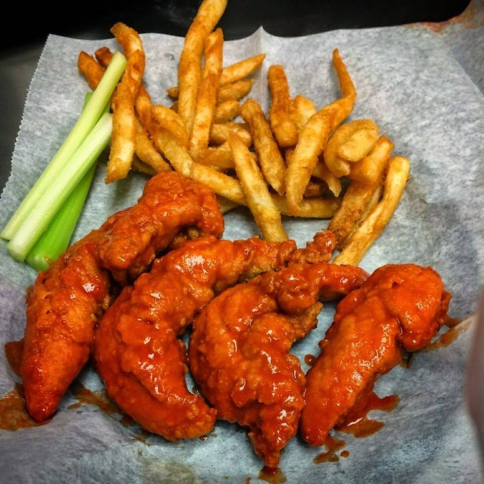 Wingin Out | restaurant | 916 E Broadway, Columbia, MO 65201, USA | 5734499464 OR +1 573-449-9464