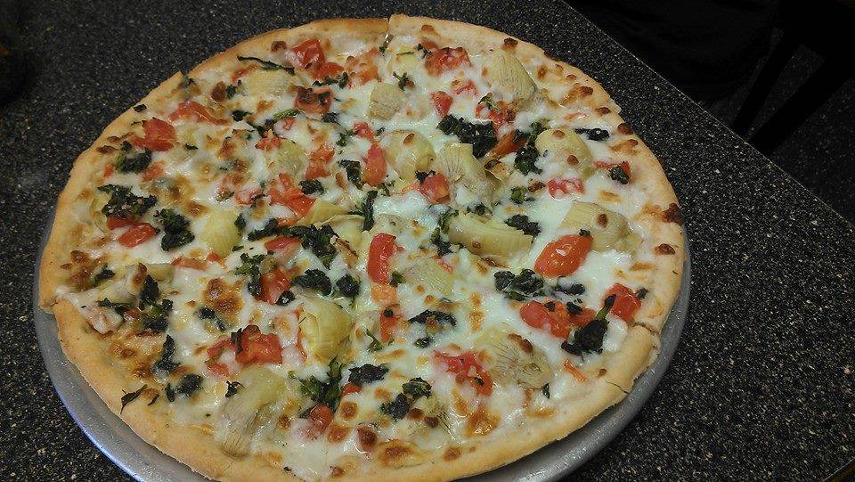 Pioneer Pizza | restaurant | 244 E Main St, Gentry, AR 72734, USA | 4797368142 OR +1 479-736-8142