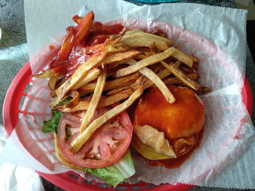 Cruisers Restaurant | restaurant | 810 Bank St, Lodi, OH 44254, USA | 3309482100 OR +1 330-948-2100