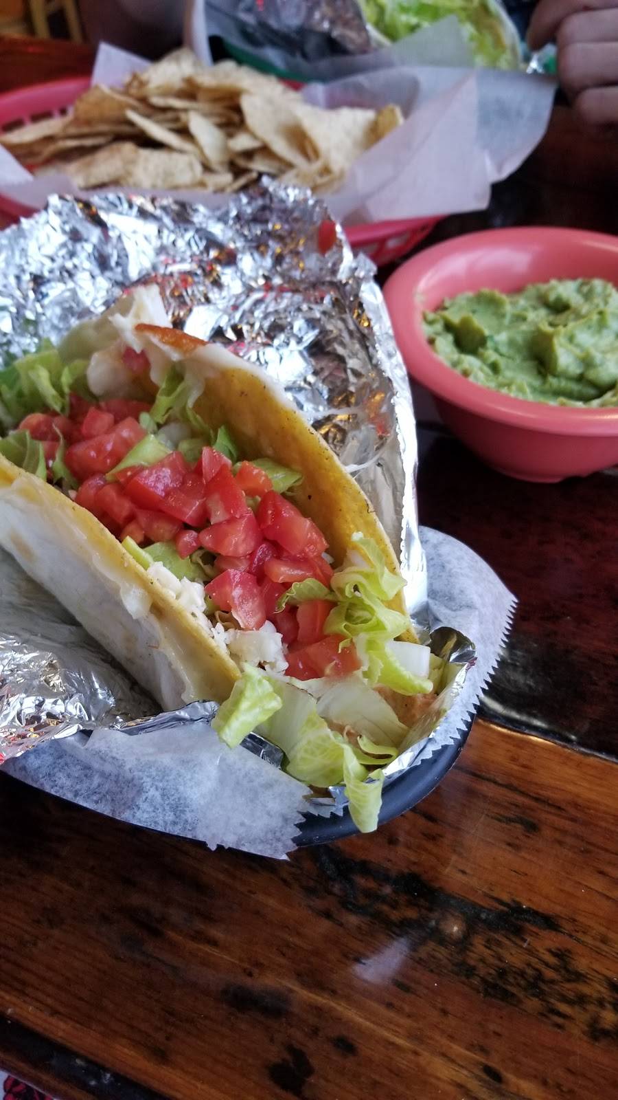 Taco Tontos | restaurant | 13321 Madison Ave, Lakewood, OH 44107, USA | 2162214479 OR +1 216-221-4479