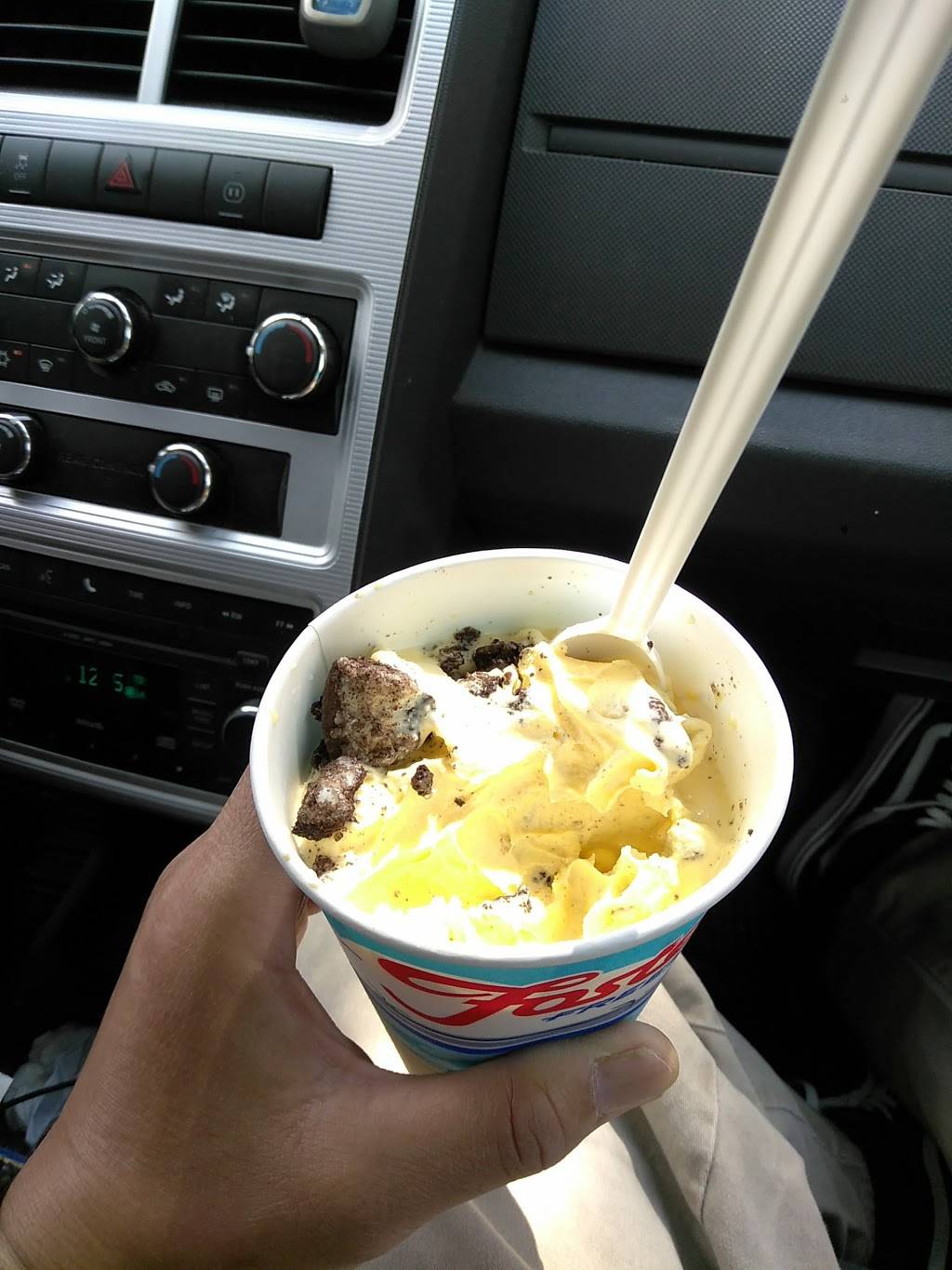 Fosters Freeze | restaurant | 4967 Eagle Rock Blvd, Los Angeles, CA 90041, USA | 3232562525 OR +1 323-256-2525