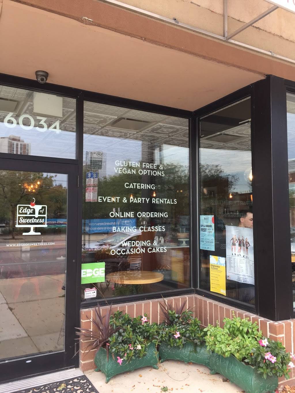 Edge of Sweetness Bakery and Cafe | bakery | 6034 N Broadway, Chicago, IL 60660, USA | 7735649683 OR +1 773-564-9683