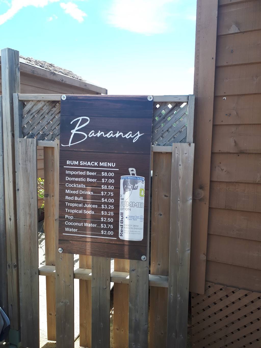 Bananas Beach Grill & Rum Shack | restaurant | 795 Trim Rd, Orléans, ON K4A 3P4, Canada | 6136003072 OR +1 613-600-3072