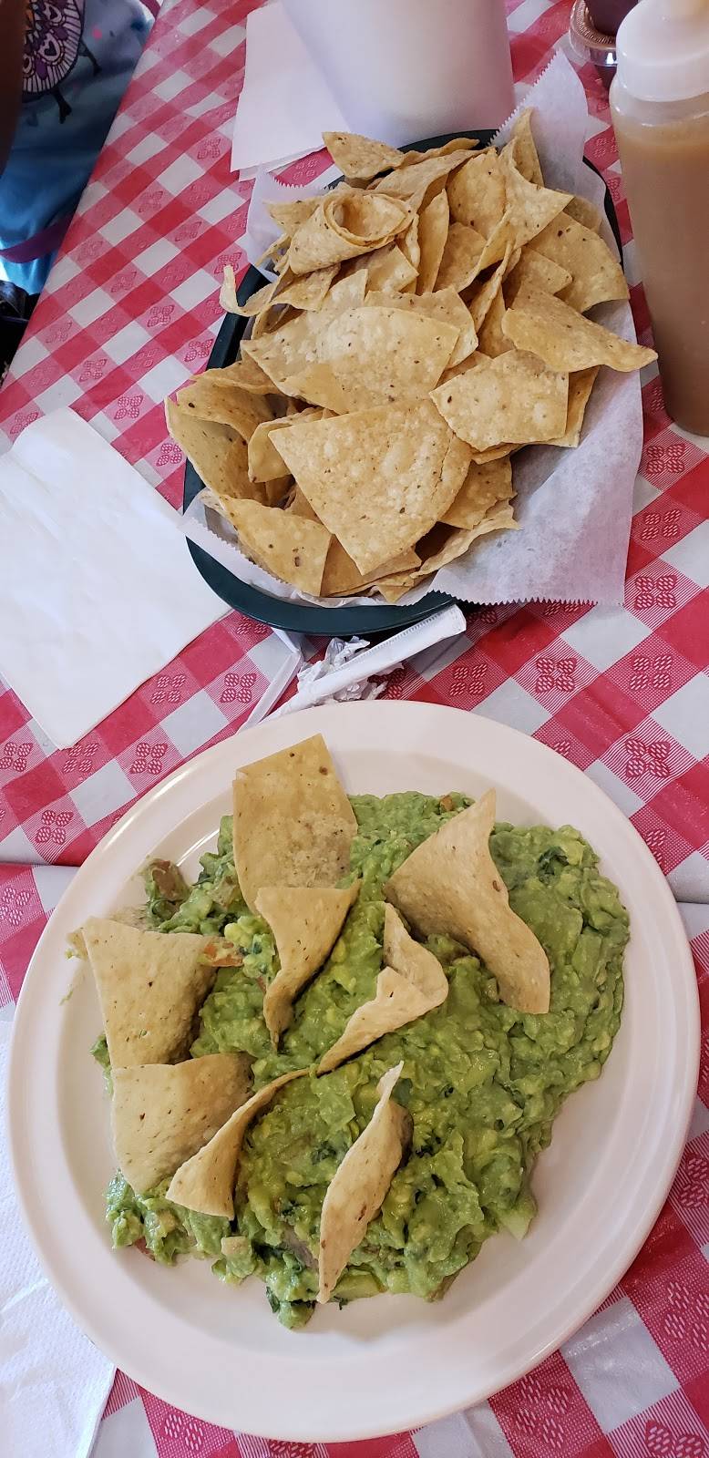 El Chivo Birrieria & Taqueria | restaurant | North, 2509, 2001, Broadway St, Crest Hill, IL 60403, USA | 8156661965 OR +1 815-666-1965