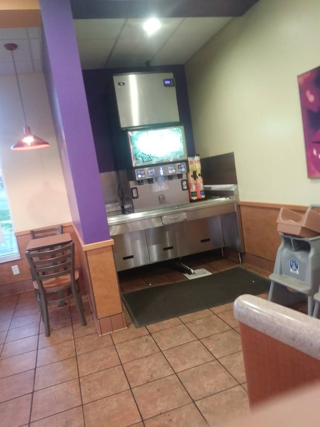 Taco Bell | meal takeaway | 1920 Court St, Pekin, IL 61554, USA | 3093477575 OR +1 309-347-7575