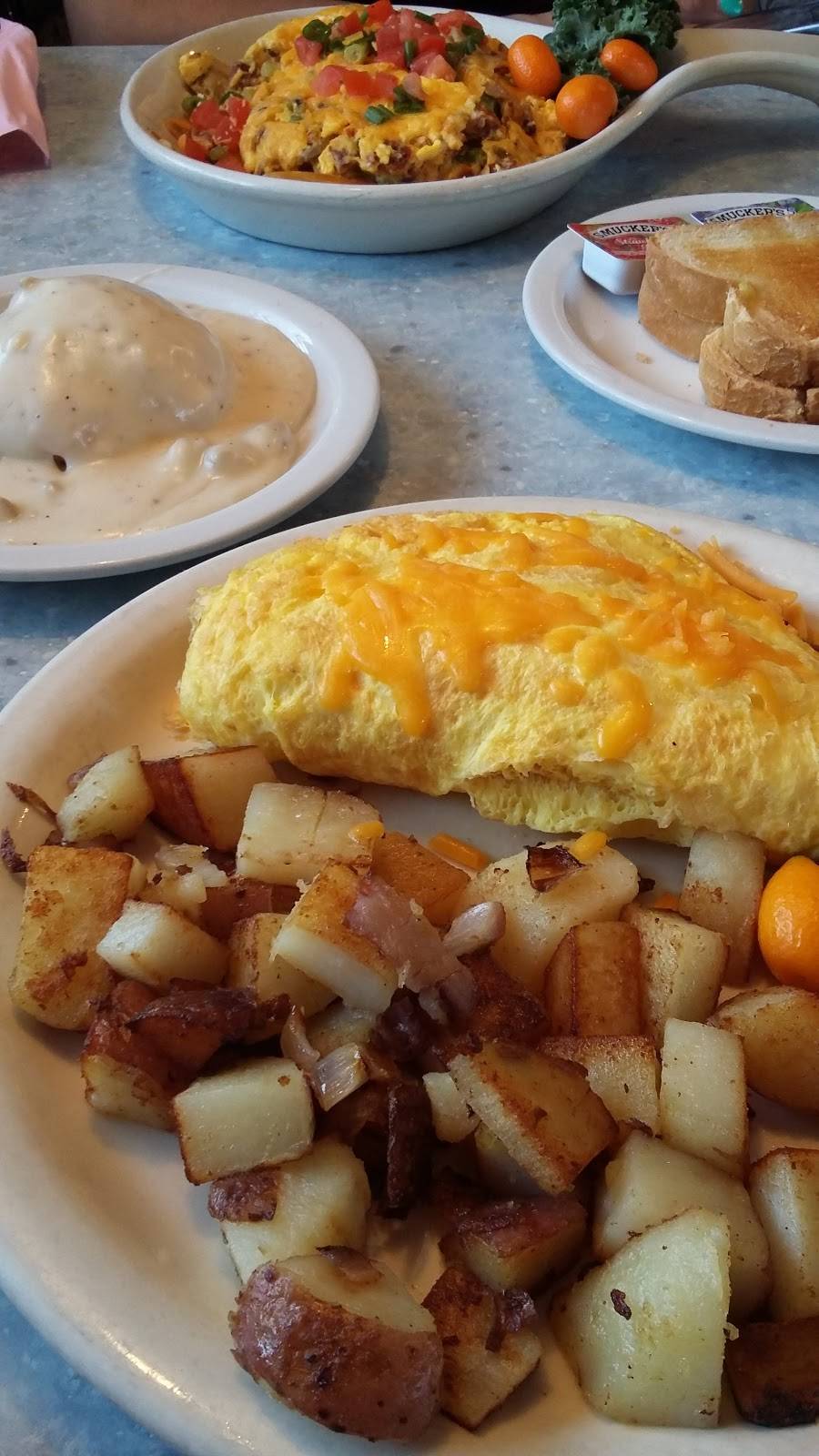 Country Waffles | restaurant | 75 Hanford Armona Road # A # A, Lemoore, CA 93245, USA | 5599251527 OR +1 559-925-1527