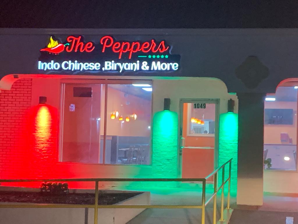 The Peppers | restaurant | 1049 W Rochelle Rd, Irving, TX 75062, USA | 4695653200 OR +1 469-565-3200