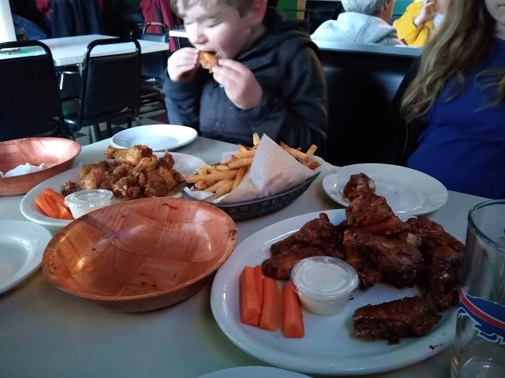 Kellys Korner | restaurant | 2526 Delaware Ave, Buffalo, NY 14216, USA | 7168779466 OR +1 716-877-9466