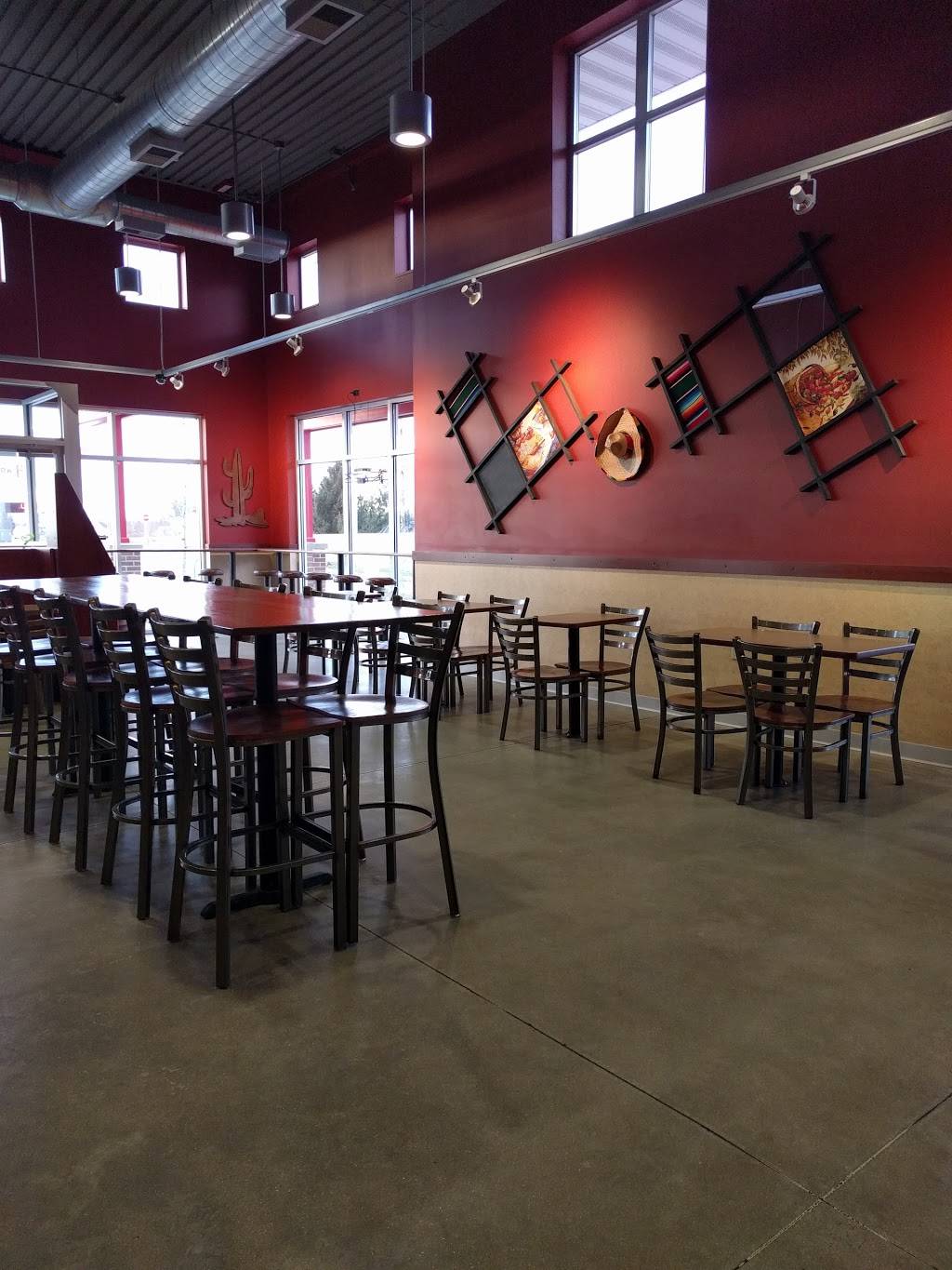 Burrachos Fresh Mexican Grill | restaurant | 2691 Windsor St, Sun Prairie, WI 53590, USA | 6088372611 OR +1 608-837-2611