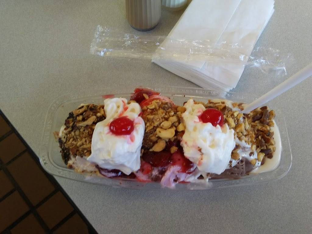 Braums Ice Cream & Burger Restaurant | restaurant | 1600 Fayetteville Rd, Van Buren, AR 72956, USA | 4794743030 OR +1 479-474-3030