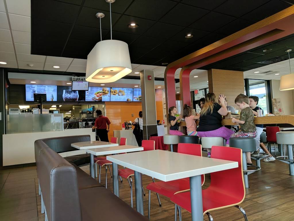 McDonalds | cafe | 60 N Main St, Manville, NJ 08835, USA | 9085959856 OR +1 908-595-9856