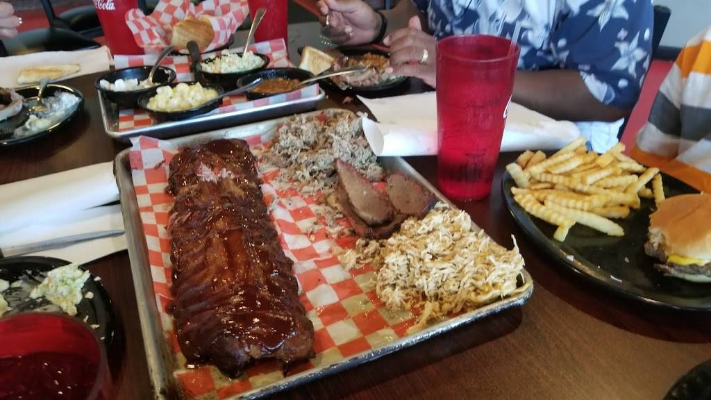 Rubbin Butts BBQ | restaurant | 8007 County Rd 311 D, Sellersburg, IN 47172, USA | 8127487266 OR +1 812-748-7266
