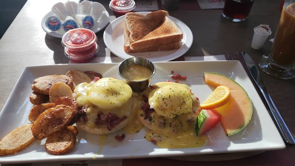 Restaurant Normandin | meal delivery | 8780 Boulevard Lacroix, Saint-Georges, QC G5Y 2B5, Canada | 4182272027 OR +1 418-227-2027