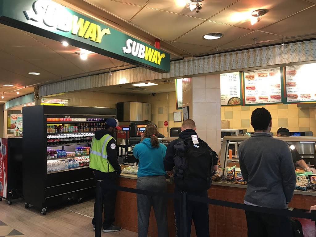 Subway Restaurants | restaurant | 10000 W OHare Ave, Chicago, IL 60666, USA | 7734629942 OR +1 773-462-9942
