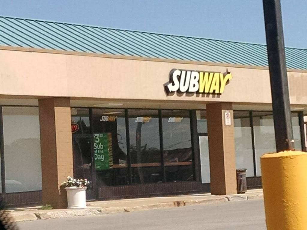 Subway Restaurants | restaurant | 1585 Lee Street, Space #4, The Oaks Shopping Center, Des Plaines, IL 60018, USA | 8472976161 OR +1 847-297-6161