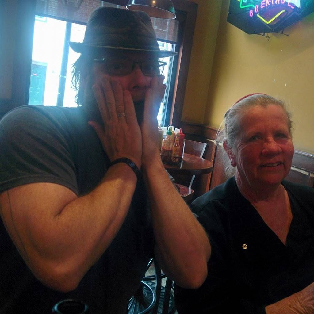 Salute Wine Bar & More | restaurant | 101 1st Ave SW, Rochester, MN 55902, USA | 5072852766 OR +1 507-285-2766