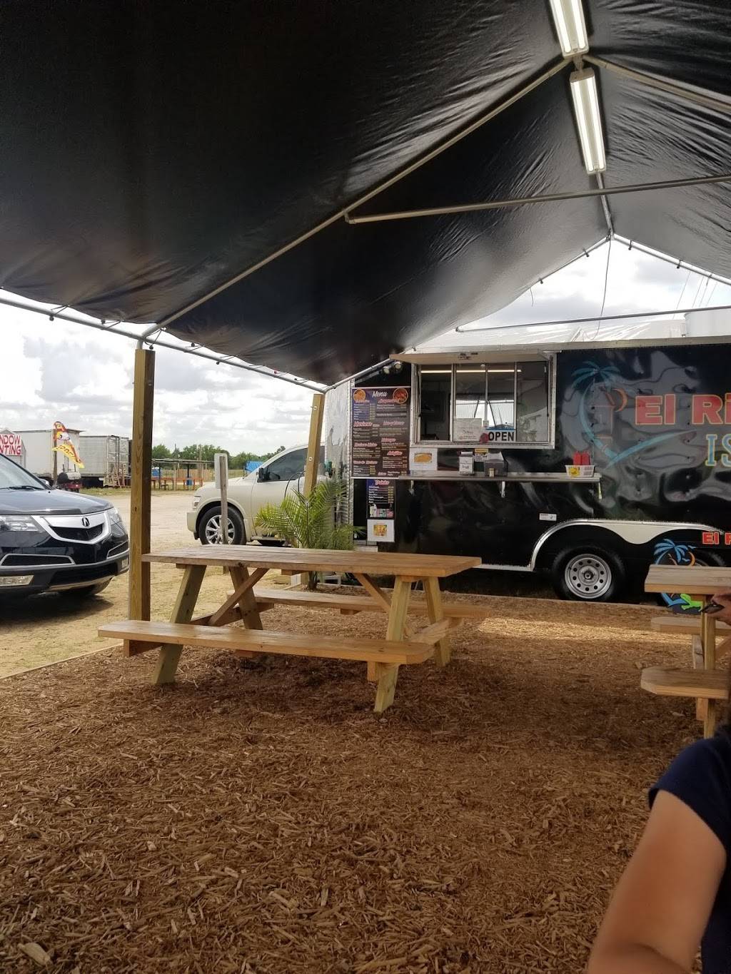 El Rincon Isleño | restaurant | 2255 U.S. Highway 17-92 North, Haines City, FL 33844, USA | 3214407507 OR +1 321-440-7507