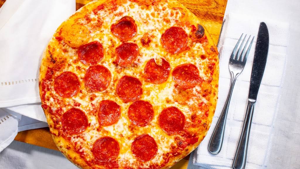 The House of Pizzeria | restaurant | 2062 Liverpool Rd, Pickering, ON L1X 1E2, Canada | 9058393636 OR +1 905-839-3636