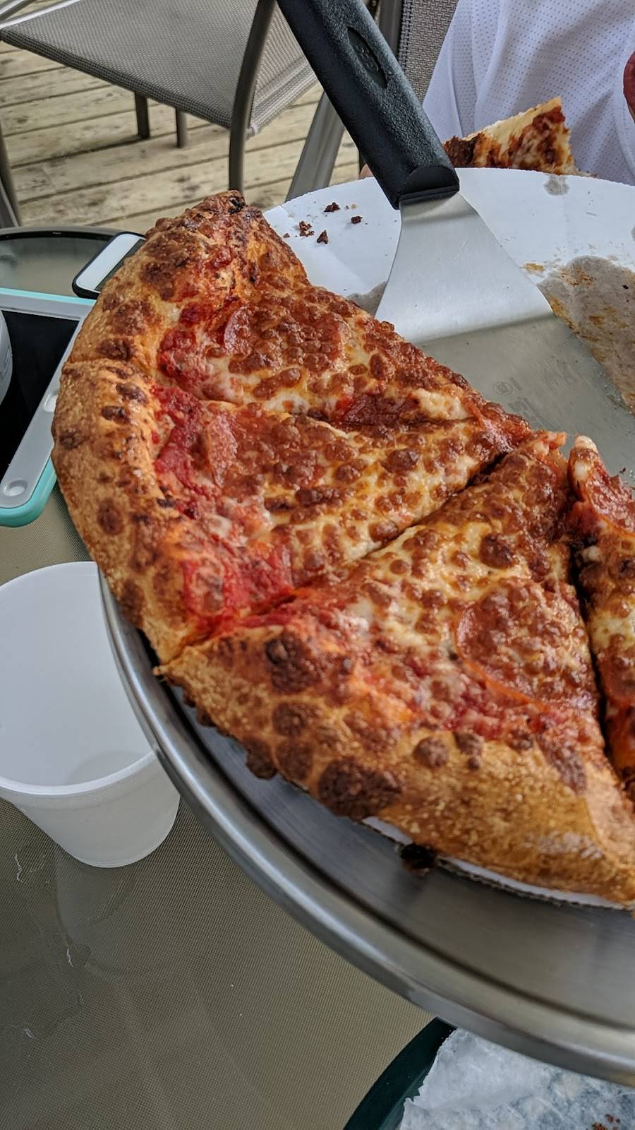 Pentwater Pizza & Grinders | restaurant | 20 3rd St, Pentwater, MI 49449, USA | 2318696664 OR +1 231-869-6664