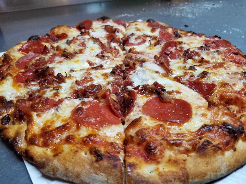 Saras Pizza | restaurant | 3114 Chicago Dr, Hudsonville, MI 49426, USA | 6166690800 OR +1 616-669-0800