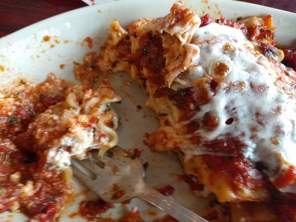 Vitos Italian Pizza | restaurant | 440 River Rd c, Corona, CA 92880, USA | 9517368486 OR +1 951-736-8486