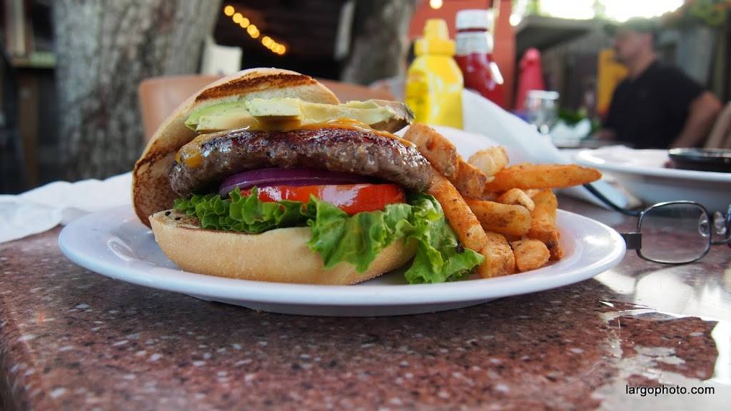 Whistle Stop Grill and Bar | restaurant | 915 Main St, Safety Harbor, FL 34695, USA | 7277261956 OR +1 727-726-1956