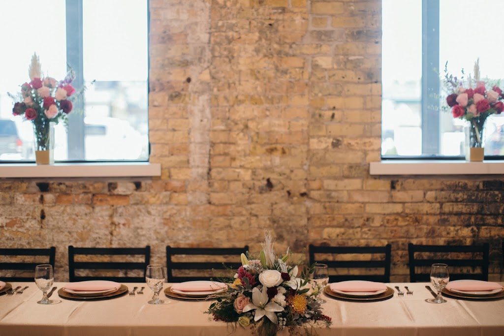 Bucyrus Club | restaurant | 1919 12th Ave, South Milwaukee, WI 53172, USA | 4142944808 OR +1 414-294-4808