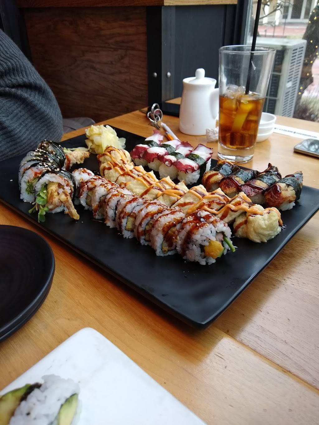 Iya Sushi and Noodles | restaurant | 15 College St, South Hadley, MA 01075, USA | 4135328000 OR +1 413-532-8000