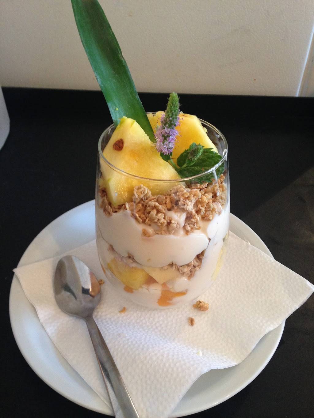 Les petits délices de Marie | restaurant | 3350 Boulevard du Bord de lEau, Salaberry-de-Valleyfield, QC J6S 6E1, Canada | 4503738355 OR +1 450-373-8355