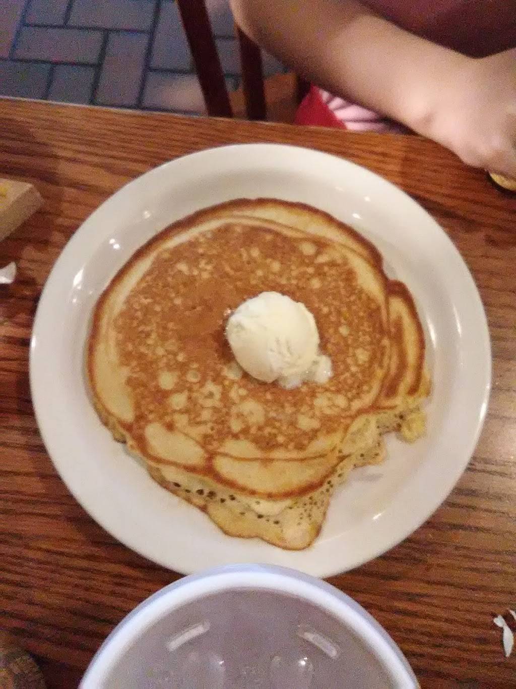 Cracker Barrel Old Country Store | restaurant | 240 SW Commerce Dr, Lake City, FL 32025, USA | 3867555638 OR +1 386-755-5638