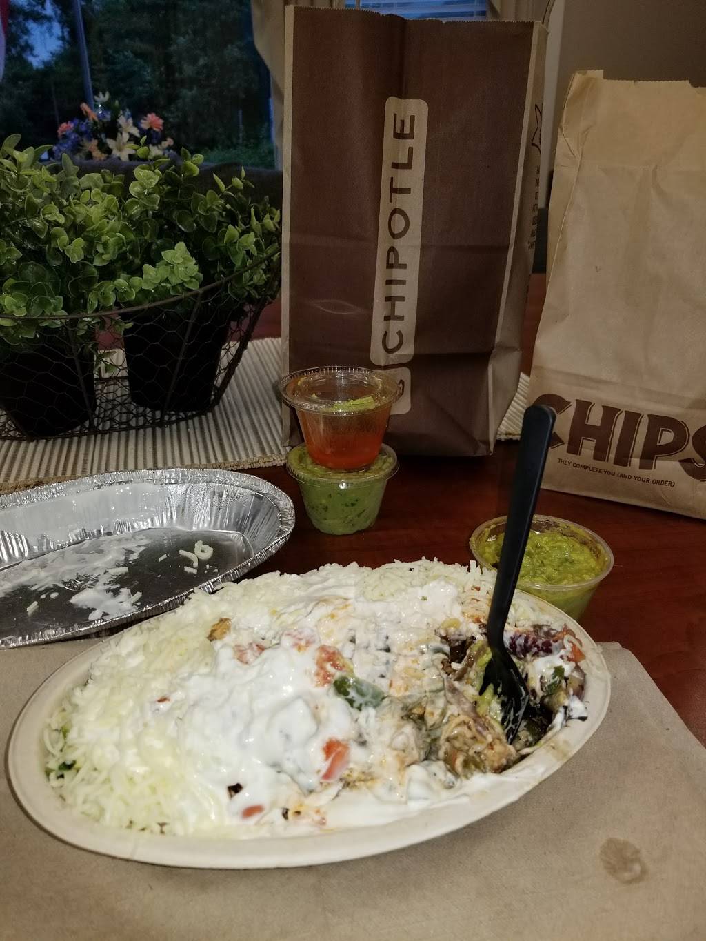 Chipotle Mexican Grill | restaurant | 1751 Wilmington Pike Ste C-3, Glen Mills, PA 19342, USA | 6104591095 OR +1 610-459-1095