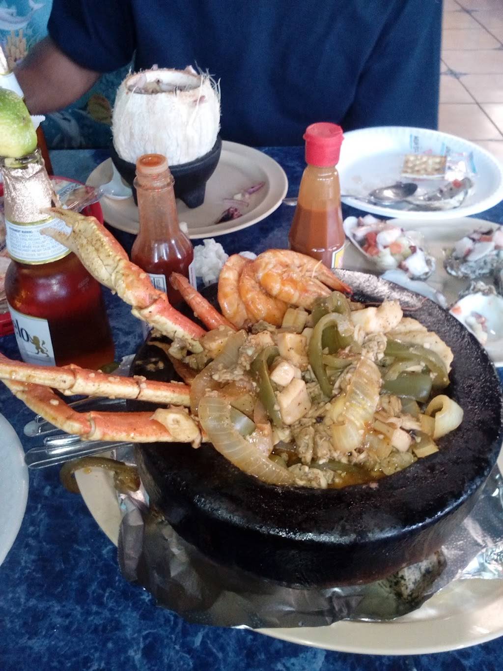 Las Islas Marias | restaurant | 502 S D St, Perris, CA 92570, USA | 9516572636 OR +1 951-657-2636