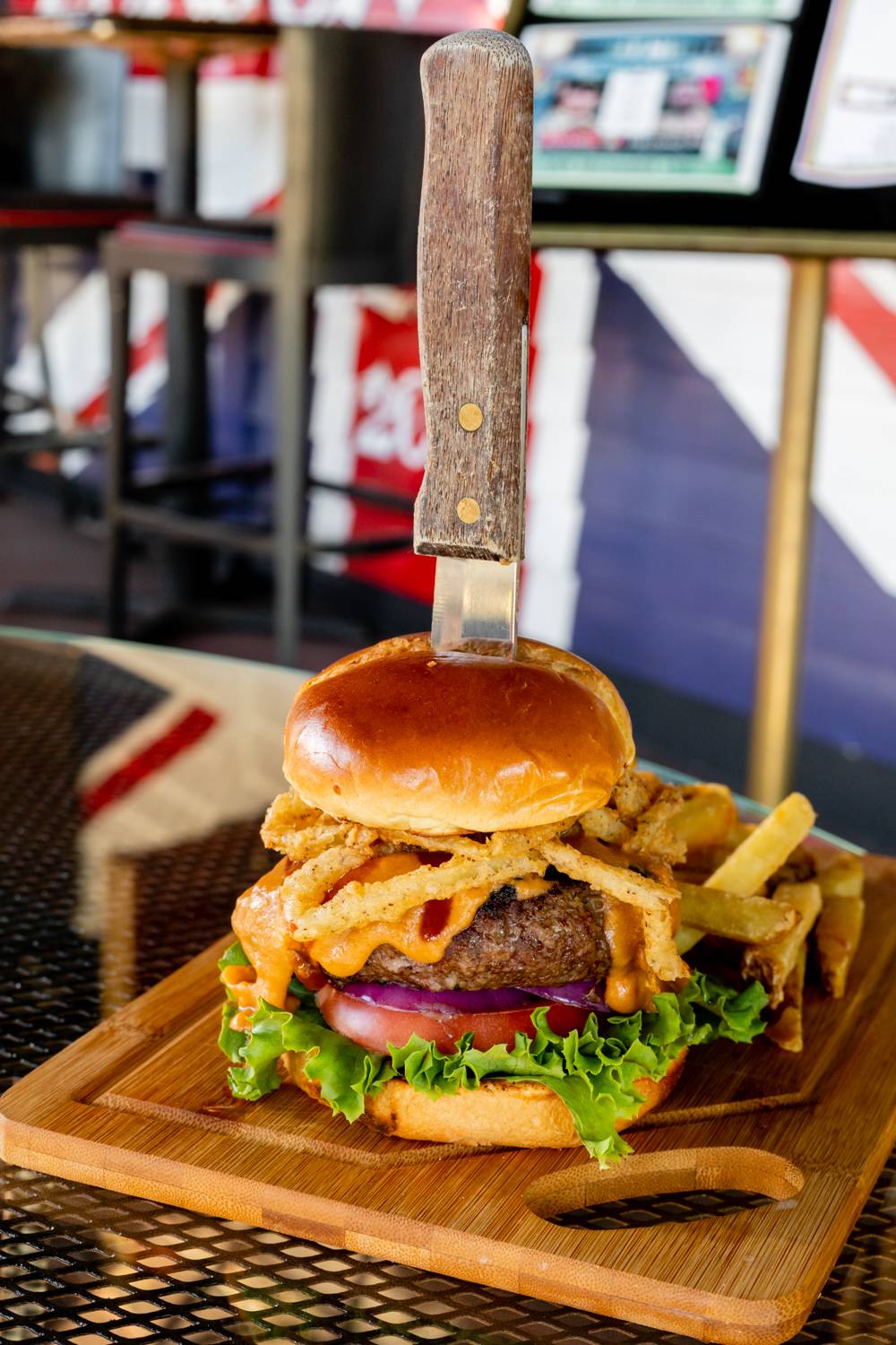 London Heights British Pub | restaurant | 7701 N Nebraska Ave, Tampa, FL 33604, USA | 8132317200 OR +1 813-231-7200