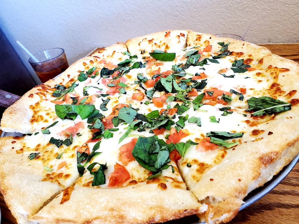 Italianos | restaurant | 1523 Main St, El Centro, CA 92243, USA | 7603360336 OR +1 760-336-0336