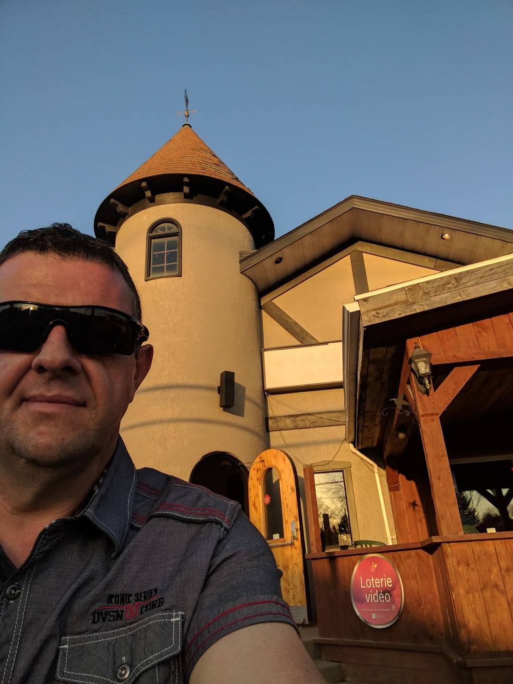 Restaurant Grole Et Hublon | restaurant | 221 Chemin de Joliette, Saint-Félix-de-Valois, QC J0K 2M0, Canada | 4508897627 OR +1 450-889-7627