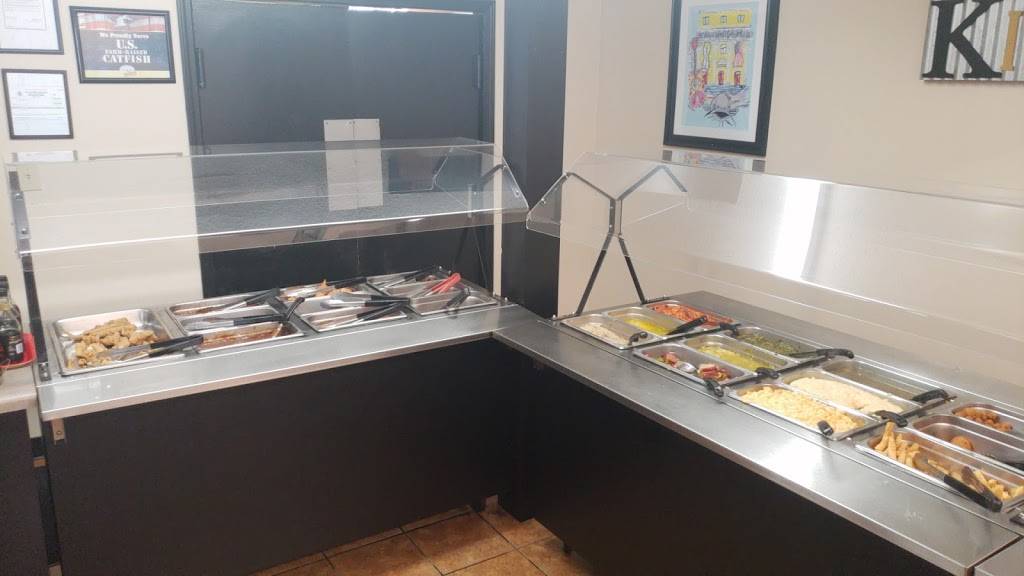 Wrays Fins & Feathers Restaurant | restaurant | 7059 Depot St, Olive Branch, MS 38654, USA | 6628959729 OR +1 662-895-9729