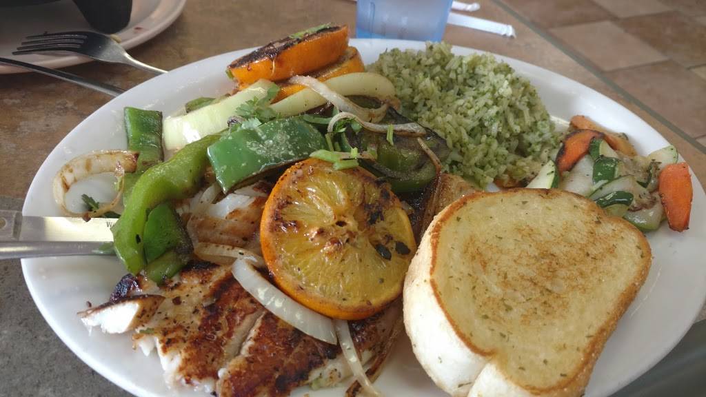 El Rodeo Seafood and Taqueria | restaurant | 9775 Culebra Rd, San Antonio, TX 78251, USA | 2106471790 OR +1 210-647-1790