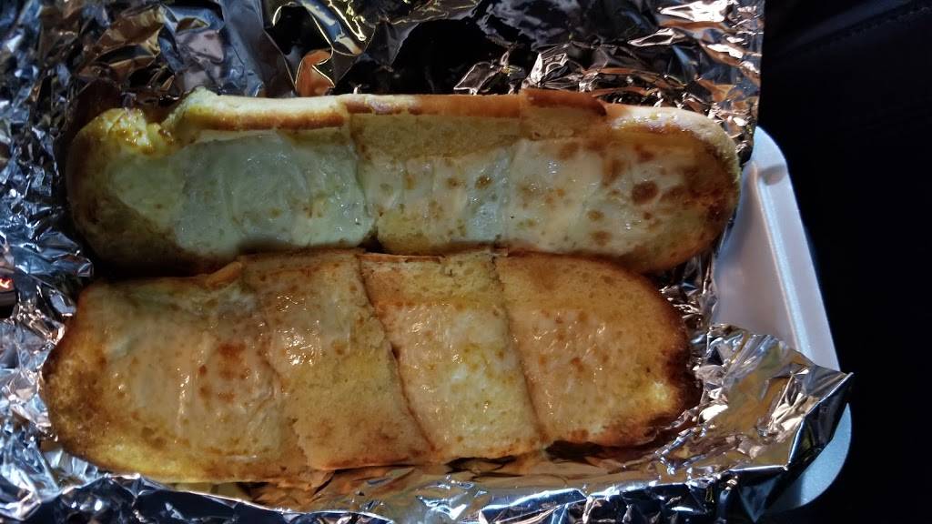 Snappy Tomato Pizza | meal delivery | 6111 Burgundy Hill Dr, Burlington, KY 41005, USA | 8595869090 OR +1 859-586-9090