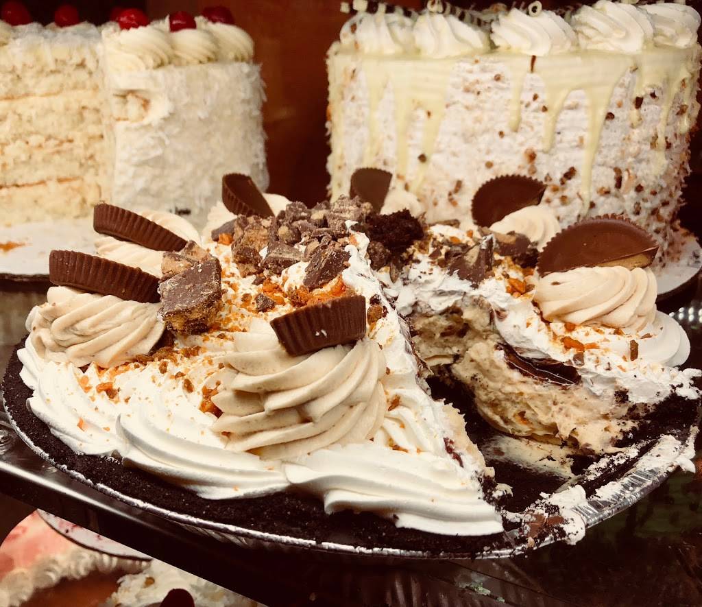 Hook Line & Schooner | restaurant | 4600 W Village Way #3009, Smyrna, GA 30080, USA | 7703333338 OR +1 770-333-3338