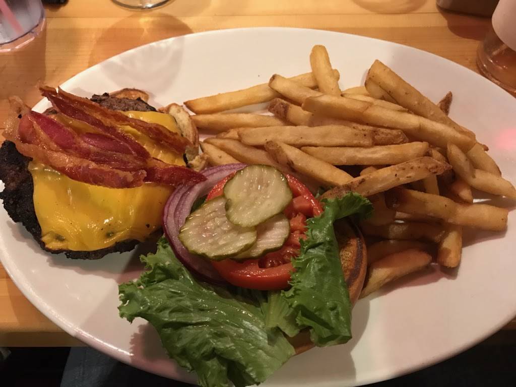 Cadillac Ranch | restaurant | 1060 Settlers Ridge Center Dr, Pittsburgh, PA 15205, USA | 4127880777 OR +1 412-788-0777