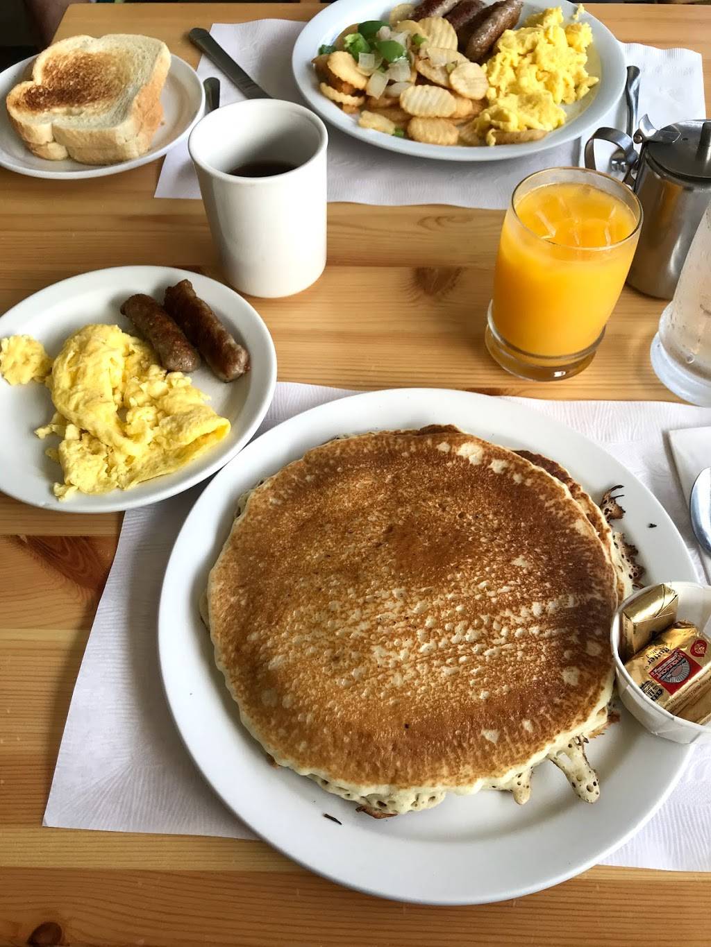 Good Neighbor Restaurant | restaurant | 3701 Cahuenga Blvd, Studio City, CA 91604, USA | 8187614627 OR +1 818-761-4627