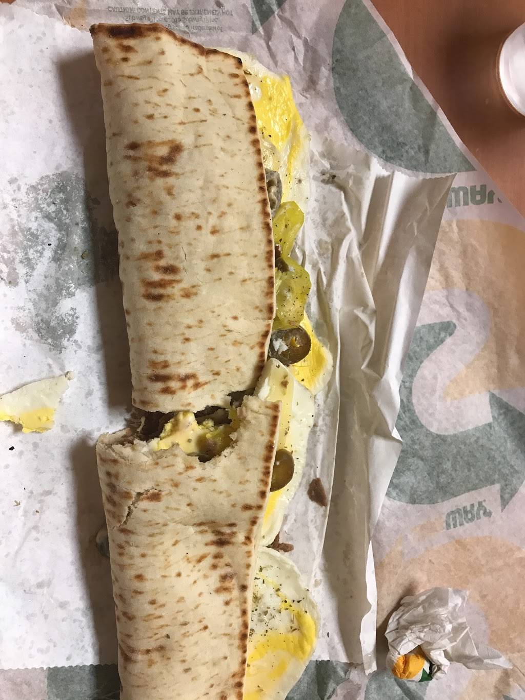 Subway Restaurants | restaurant | 2513 West 7th Street, St Paul, MN 55116, USA | 6516901333 OR +1 651-690-1333