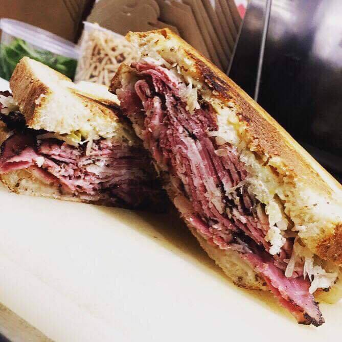 Humble Knuckles Tap & Deli | restaurant | 101 E Church St, Tarboro, NC 27886, USA | 2525635638 OR +1 252-563-5638