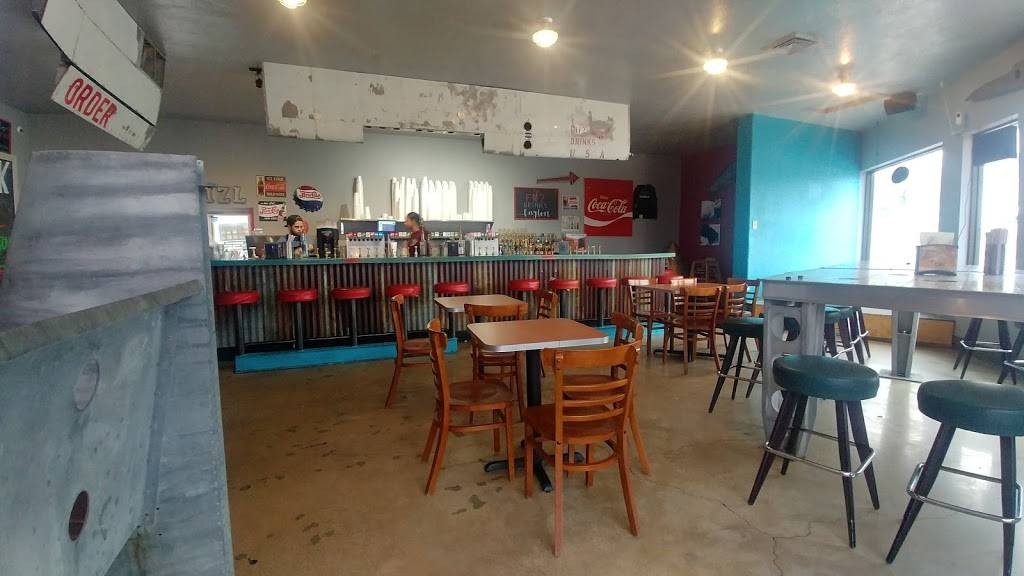 FiiZ Drinks | restaurant | 2631 N Hill Field Rd, Layton, UT 84041, USA | 8018206009 OR +1 801-820-6009