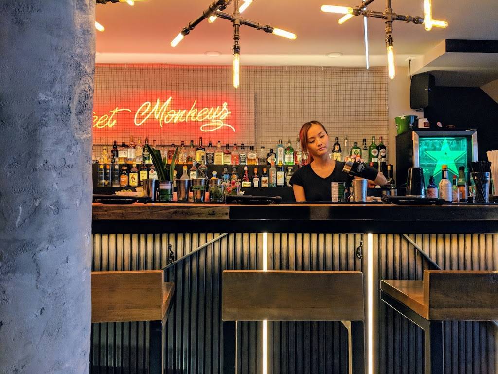 Les Street Monkeys | restaurant | 3625 Rue Wellington, Verdun, QC H4G 1T9, Canada | 5147681818 OR +1 514-768-1818