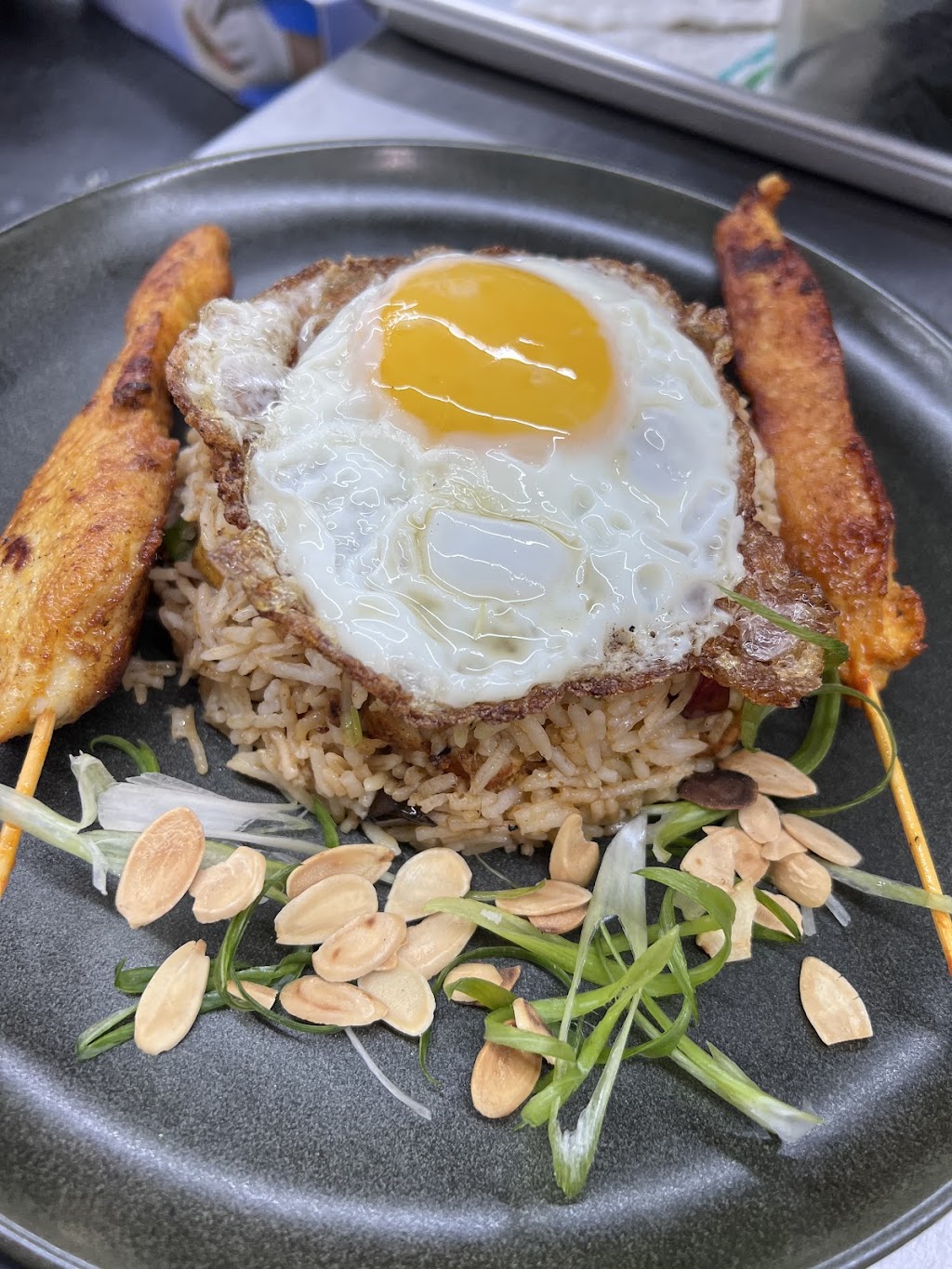 Royal Nepal Bistro | restaurant | 131 Maple Ave W, Vienna, VA 22180, USA | 5714077252 OR +1 571-407-7252