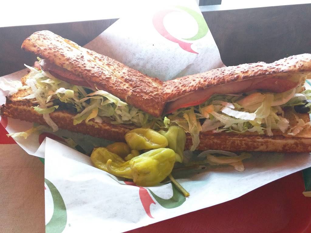 Quiznos | restaurant | 5170 Dixie Rd, Mississauga, ON L4W 1E3, Canada | 9052829101 OR +1 905-282-9101