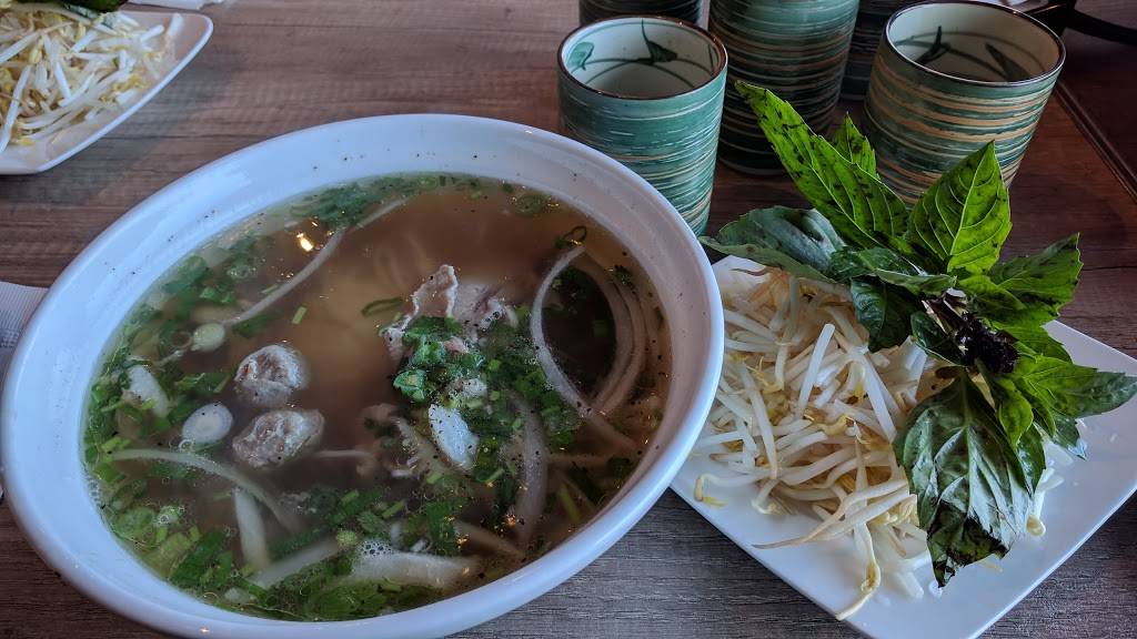 Waiting Phở U | restaurant | 181 Livingstone St E unit 22, Barrie, ON L4M 6Z4, Canada | 7052522705 OR +1 705-252-2705
